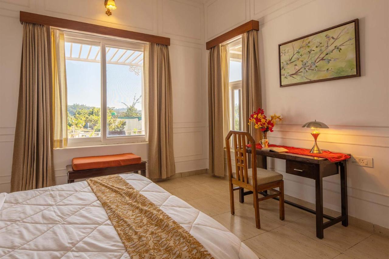 Stayvista At Silveroaks Cottage デヘラードゥーン エクステリア 写真