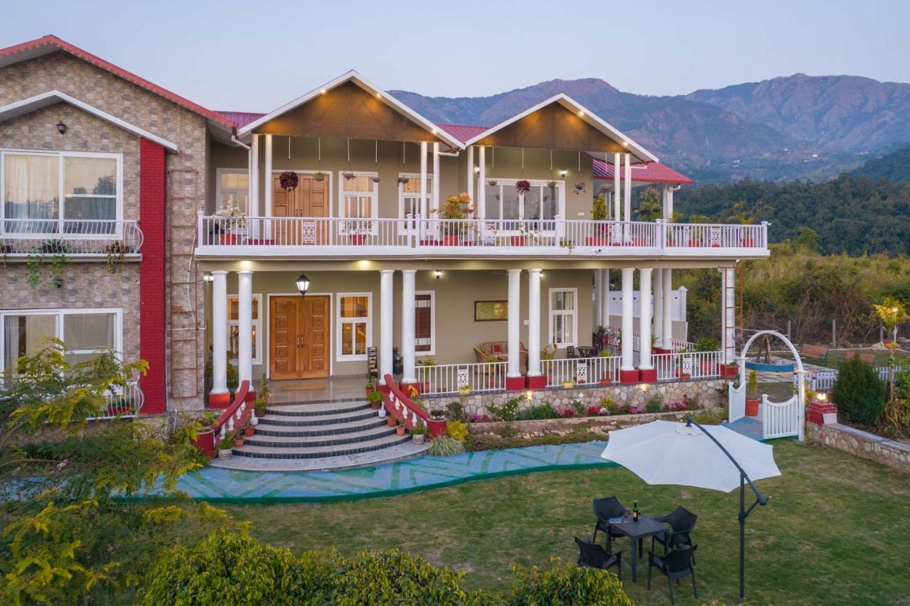 Stayvista At Silveroaks Cottage デヘラードゥーン エクステリア 写真