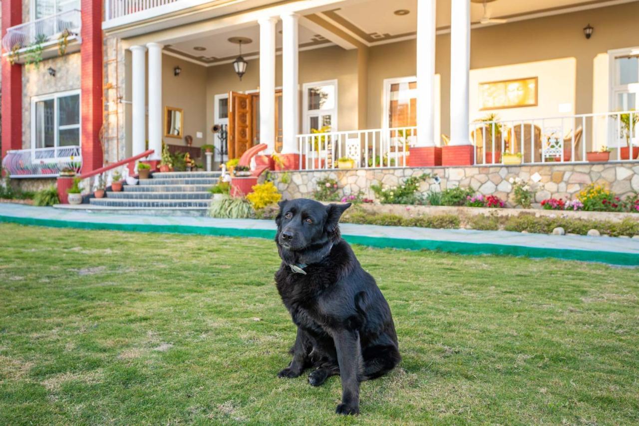 Stayvista At Silveroaks Cottage デヘラードゥーン エクステリア 写真